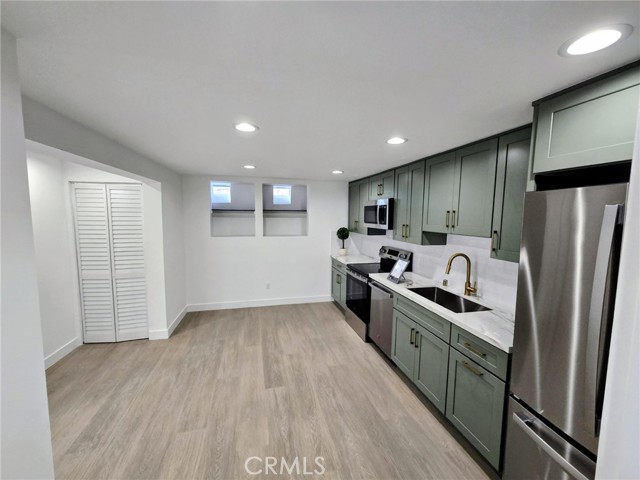 Detail Gallery Image 11 of 25 For 644 Pier Ave #5,  Santa Monica,  CA 90405 - 1 Beds | 1 Baths