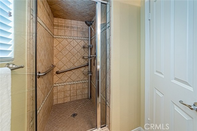 Detail Gallery Image 33 of 62 For 17730 Wren Dr, Canyon Country,  CA 91387 - 5 Beds | 3 Baths