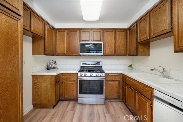 Detail Gallery Image 36 of 36 For 25705 Player Dr, Valencia,  CA 91355 - 2 Beds | 2 Baths