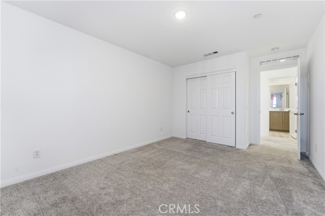 Detail Gallery Image 13 of 20 For 43869 Hampton, Lancaster,  CA 93536 - 4 Beds | 3 Baths