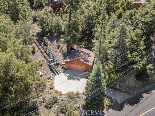 1320 Woodland Drive, Pine Mountain Club CA: https://media.crmls.org/medias/9507bbbc-d30b-4d80-bd39-4cc7adad9d2c.jpg