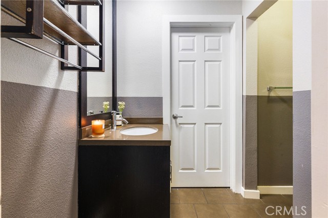 Detail Gallery Image 17 of 40 For 141 S Clark Dr #326,  West Hollywood,  CA 90048 - 1 Beds | 1 Baths