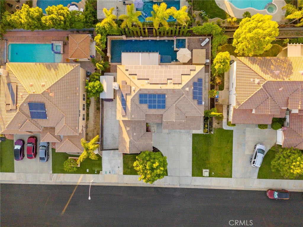 https://media.crmls.org/medias/9508d163-6ff6-4587-8740-375933c8255a.jpg?preset=X-Large
