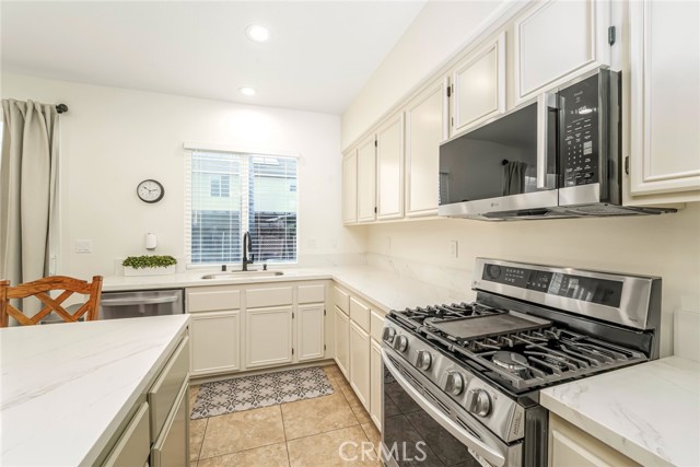 Detail Gallery Image 20 of 43 For 476 Peregrine Ln, San Jacinto,  CA 92582 - 5 Beds | 4 Baths