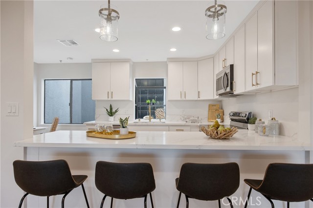 Detail Gallery Image 13 of 51 For 4600 via Dolce #206,  Marina Del Rey,  CA 90292 - 2 Beds | 2 Baths