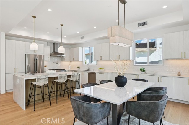 Detail Gallery Image 19 of 52 For 1914 Belmont Ln a,  Redondo Beach,  CA 90278 - 4 Beds | 3/1 Baths