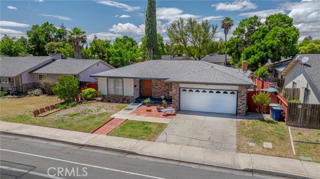 Detail Gallery Image 2 of 38 For 3557 M St, Merced,  CA 95348 - 3 Beds | 2 Baths