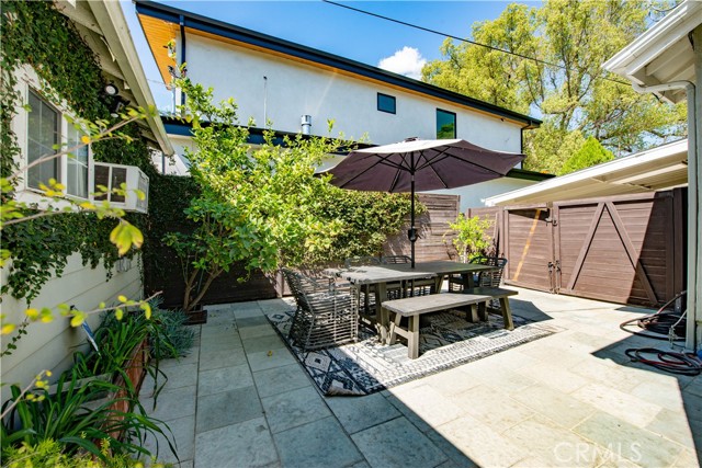 13964 Peach Grove Street, Sherman Oaks CA: https://media.crmls.org/medias/950ae347-0910-46fd-9fed-9fb7775ab465.jpg