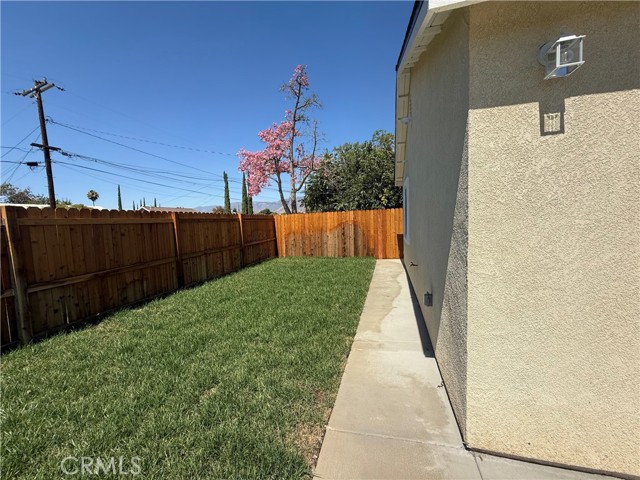 26464 Temple, Highland CA: https://media.crmls.org/medias/950b590d-2e1b-4d17-98d2-baa7084443a9.jpg