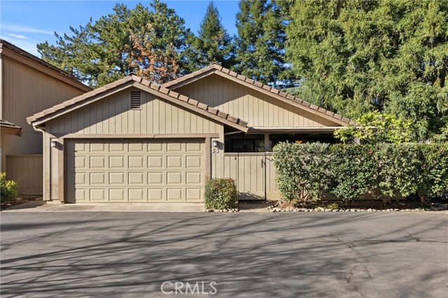 Detail Gallery Image 2 of 40 For 33 Pebblewood Pines, Chico,  CA 95926 - 2 Beds | 2 Baths