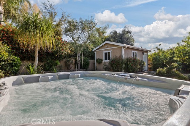 Detail Gallery Image 27 of 38 For 10700 Rainwater Ln, Bakersfield,  CA 93306 - 3 Beds | 2 Baths