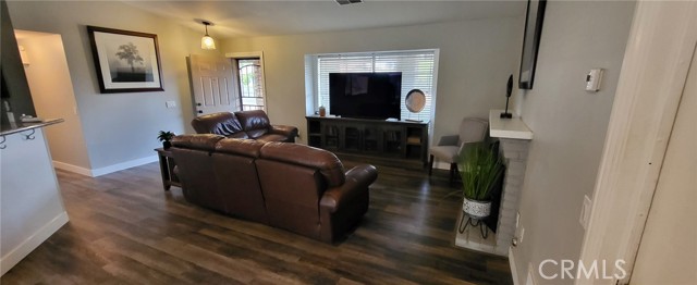 30921 Sarabia Street, Lake Elsinore CA: https://media.crmls.org/medias/950d31d1-d40e-4b04-b3f9-2e9b25699267.jpg