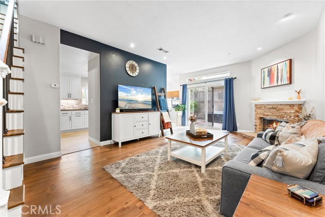 Detail Gallery Image 3 of 38 For 4700 Warner Avenue #112,  Huntington Beach,  CA 92649 - 3 Beds | 2/1 Baths