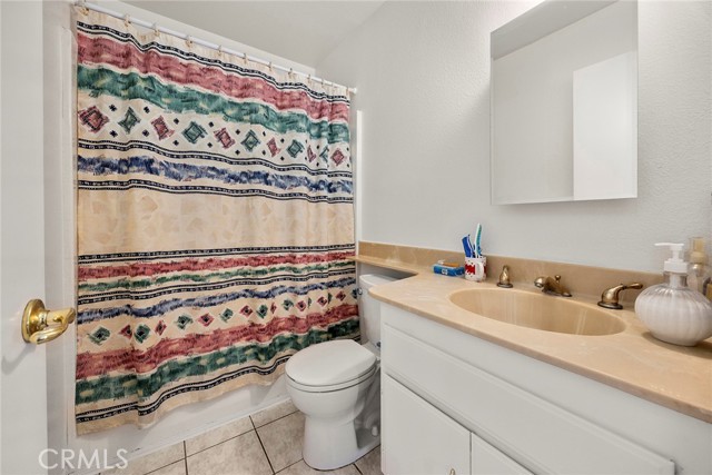 2373 Weatherwood Rd., Corona CA: https://media.crmls.org/medias/950dc3d3-3b70-465c-98db-9a781461bf96.jpg