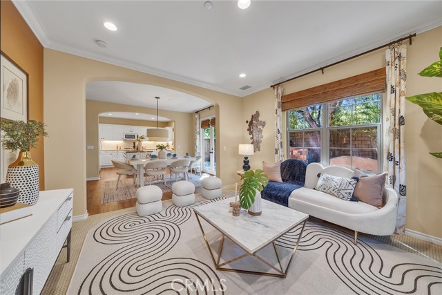 63 Splendor, Irvine CA: https://media.crmls.org/medias/950e9214-433b-47ab-abd2-063a10fbce6f.jpg