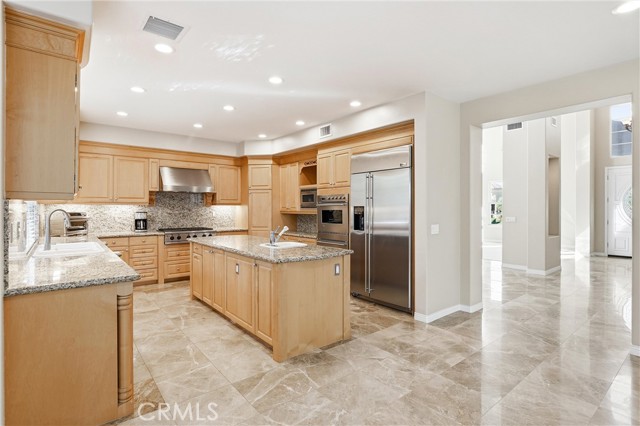 Detail Gallery Image 12 of 66 For 19950 via Natalie, Yorba Linda,  CA 92887 - 5 Beds | 4/1 Baths