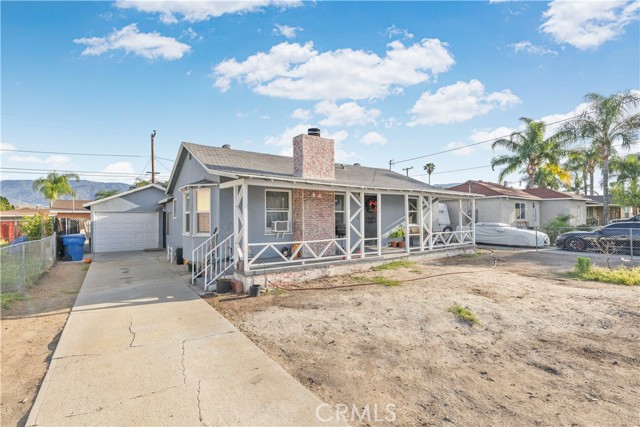 Detail Gallery Image 4 of 38 For 24976 7th Street, San Bernardino,  CA 92410 - 2 Beds | 1 Baths