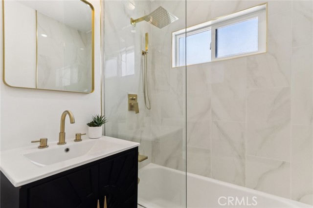 18257 Palora Street, Tarzana CA: https://media.crmls.org/medias/95118a67-b02e-47be-89ea-01ab36aa4023.jpg
