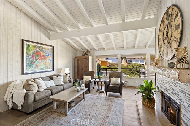 33942 Pequito Drive, Dana Point CA: https://media.crmls.org/medias/95123eb0-47f7-4f2c-ba68-310aca15cdb3.jpg