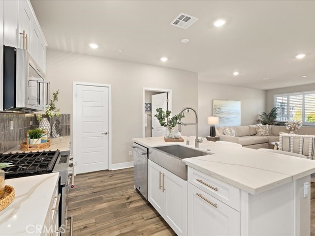 Detail Gallery Image 11 of 44 For 1441 Longview Lane, San Pedro,  CA 90732 - 4 Beds | 3/1 Baths
