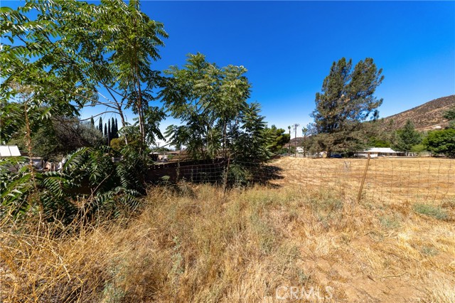 9232 Bonita Drive, Cherry Valley CA: https://media.crmls.org/medias/9512e8e8-85ec-420f-823e-d1353f8091c6.jpg