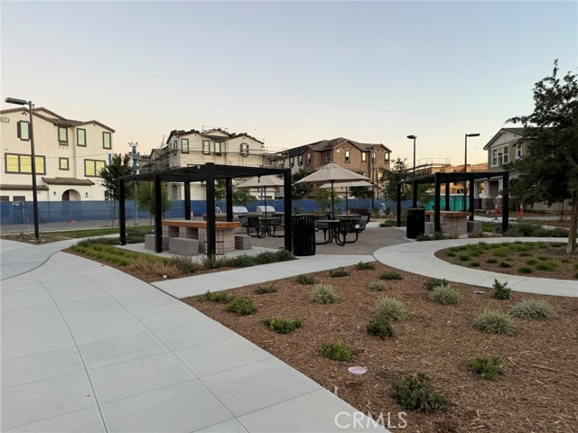 40247 Birchfield Drive, Temecula CA: https://media.crmls.org/medias/951303df-e92a-45e8-a7fd-bf8e18a371c0.jpg