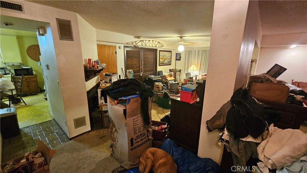 https://media.crmls.org/medias/95132c7a-7847-478f-8663-0ed80518bc73.jpg?preset=X-Large