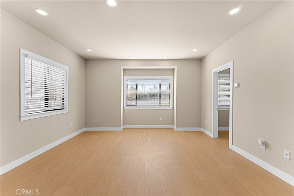 MLS #IV25219801 image #9