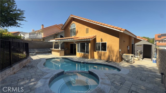 Detail Gallery Image 7 of 10 For 28786 Shadow Valley Ln, Saugus,  CA 91390 - 3 Beds | 3 Baths