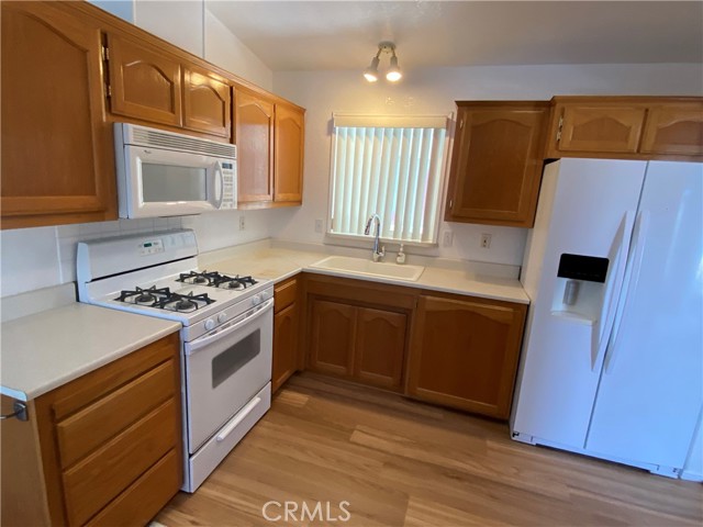 Detail Gallery Image 2 of 19 For 5200 Heil Ave #53,  Huntington Beach,  CA 92649 - 2 Beds | 2 Baths