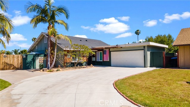 Detail Gallery Image 1 of 31 For 22582 Catania, Laguna Hills,  CA 92653 - 4 Beds | 2 Baths