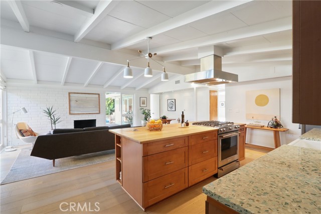 Detail Gallery Image 6 of 32 For 3012 Roxanne Ave, Long Beach,  CA 90808 - 3 Beds | 2 Baths