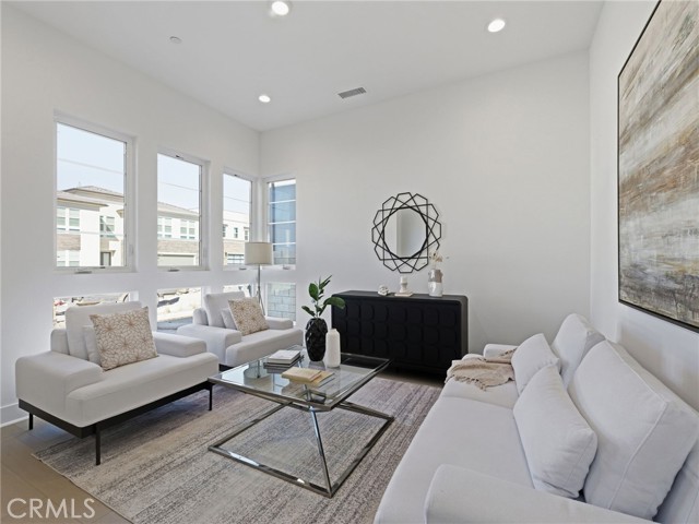 27627 Juniper Lane, Valencia CA: https://media.crmls.org/medias/9515c6c4-ddc9-49d2-97e7-7a7690e9f610.jpg