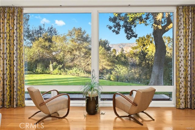 Detail Gallery Image 8 of 43 For 935 Hillcrest, Pasadena,  CA 91106 - 6 Beds | 7/1 Baths