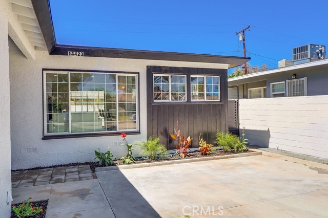 Detail Gallery Image 10 of 74 For 14423 Dumont Avenue, Norwalk,  CA 90650 - 2 Beds | 2 Baths