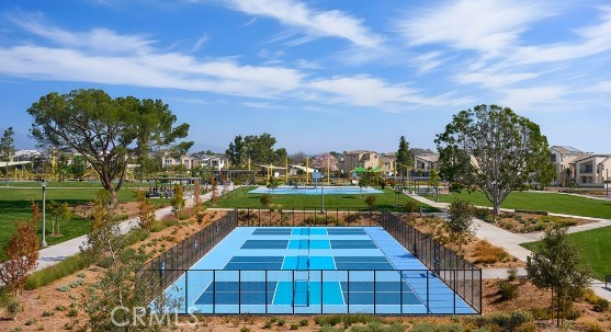 Detail Gallery Image 9 of 11 For 208 Briar Moon, Irvine,  CA 92618 - 5 Beds | 4/1 Baths