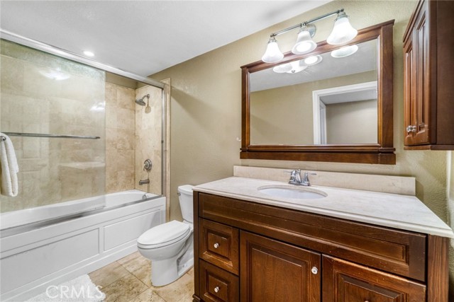 Detail Gallery Image 9 of 20 For 1535 S Bentley Ave #202,  Los Angeles,  CA 90025 - 2 Beds | 2 Baths