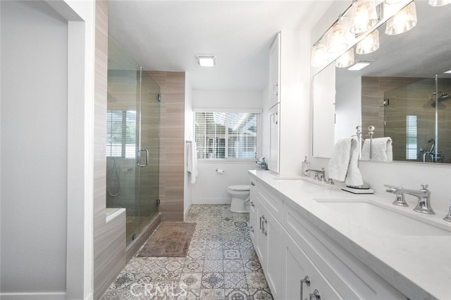 1092 Deborah Street, Upland CA: https://media.crmls.org/medias/9518267f-f21f-4c0a-a797-a73beb959624.jpg