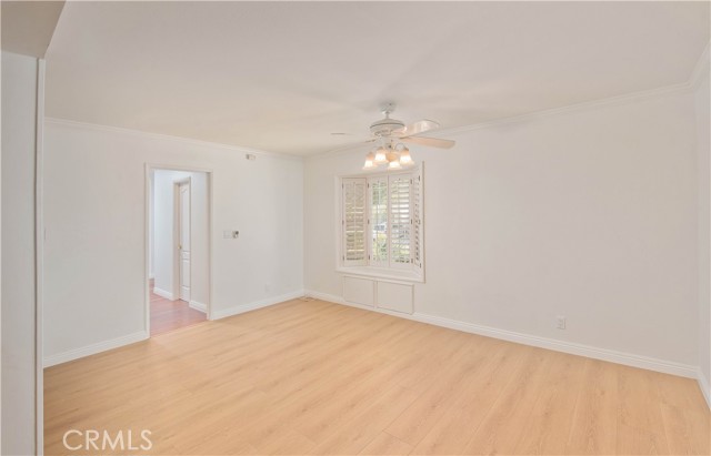 5819 Fairhaven Avenue, Woodland Hills CA: https://media.crmls.org/medias/9518caee-04a5-46ab-b76e-f4129ee299fb.jpg