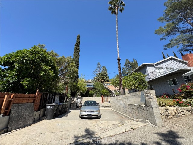 4922 Lowell Avenue, Glendale CA: https://media.crmls.org/medias/95190f71-b981-41c9-b2f4-06150dca568d.jpg
