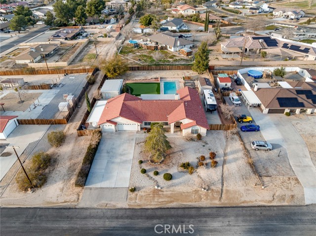 Detail Gallery Image 4 of 62 For 19544 Oneida, Apple Valley,  CA 92307 - 4 Beds | 3 Baths