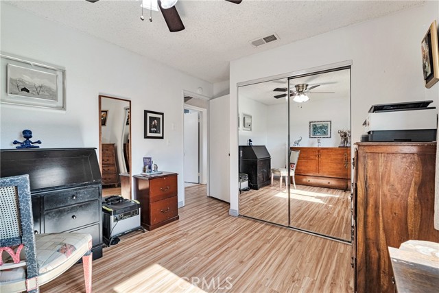 Detail Gallery Image 43 of 59 For 29857 Wistaria Valley, Canyon Country,  CA 91387 - 3 Beds | 3 Baths