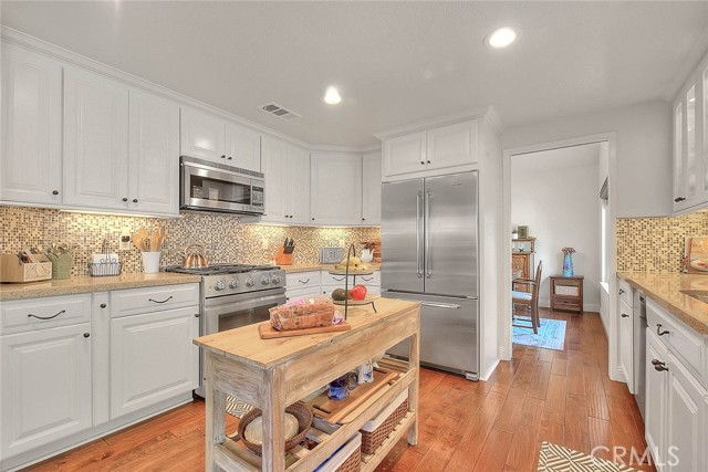 13563 Meadow Crest Drive, Chino Hills CA: https://media.crmls.org/medias/951982cc-ddc9-4c8c-9462-6835dce53e80.jpg