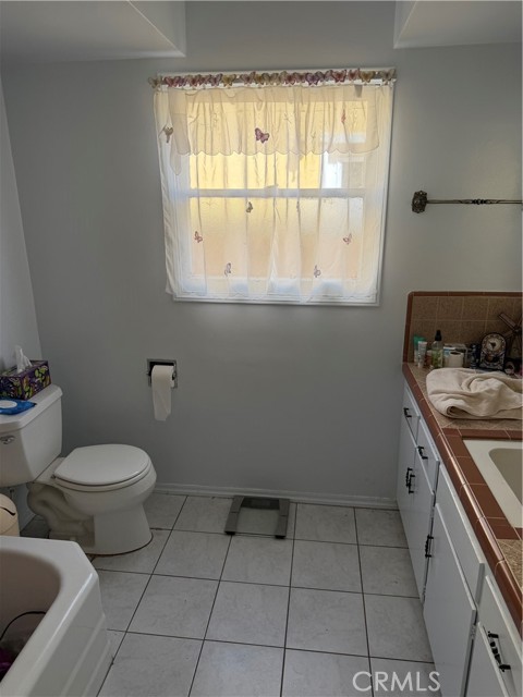 Detail Gallery Image 15 of 15 For 7232 Zelzah, Reseda,  CA 91335 - 3 Beds | 2 Baths