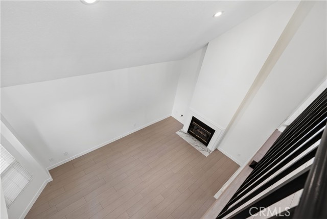 Detail Gallery Image 19 of 42 For 26921 Terri Dr, Canyon Country,  CA 91351 - 3 Beds | 2/1 Baths