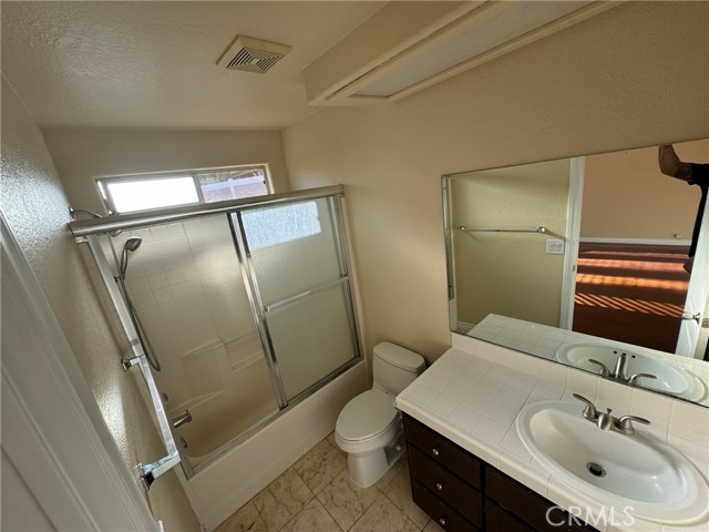 Detail Gallery Image 16 of 22 For 12620 White Fir Way, Victorville,  CA 92392 - 4 Beds | 2 Baths