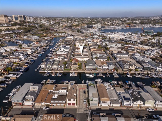 Detail Gallery Image 44 of 48 For 502 36th St, Newport Beach,  CA 92663 - 5 Beds | 4 Baths