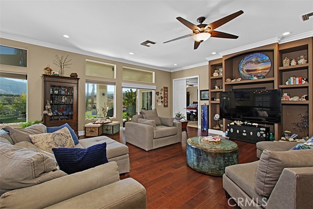 Detail Gallery Image 6 of 42 For 26654 Chad Ct, Hemet,  CA 92544 - 3 Beds | 2/1 Baths