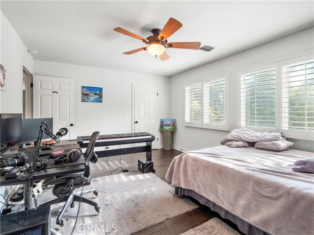Detail Gallery Image 28 of 46 For 26675 Macmillan Ranch Rd, Canyon Country,  CA 91387 - 5 Beds | 4/1 Baths