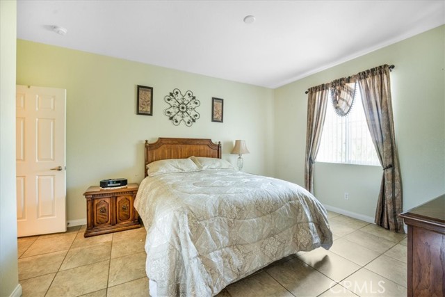 19247 Mountain Shadow Lane, Perris CA: https://media.crmls.org/medias/951cde32-9e97-4056-a0fb-5e10e018f63e.jpg